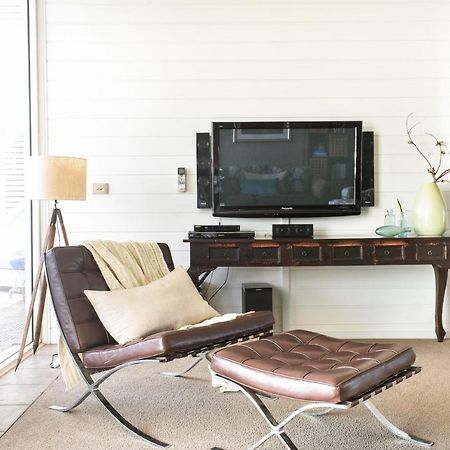 Bay Breeze Boutique Accommodation Бейтманс Бей Екстериор снимка