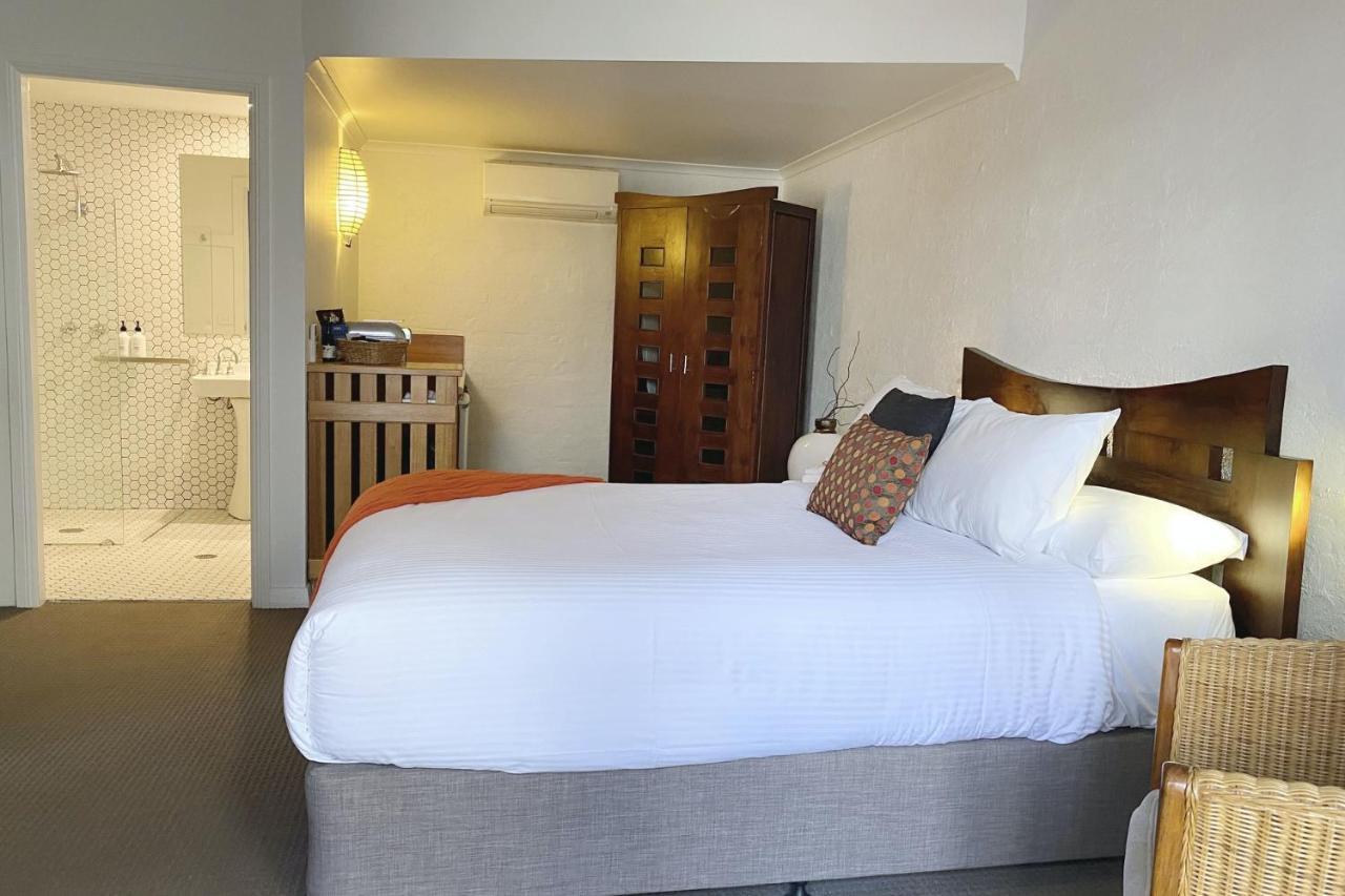 Bay Breeze Boutique Accommodation Бейтманс Бей Екстериор снимка