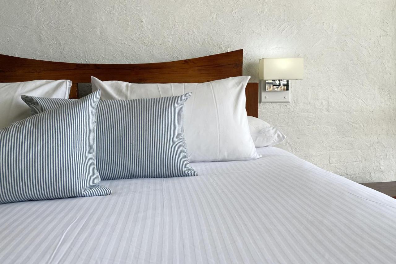 Bay Breeze Boutique Accommodation Бейтманс Бей Екстериор снимка
