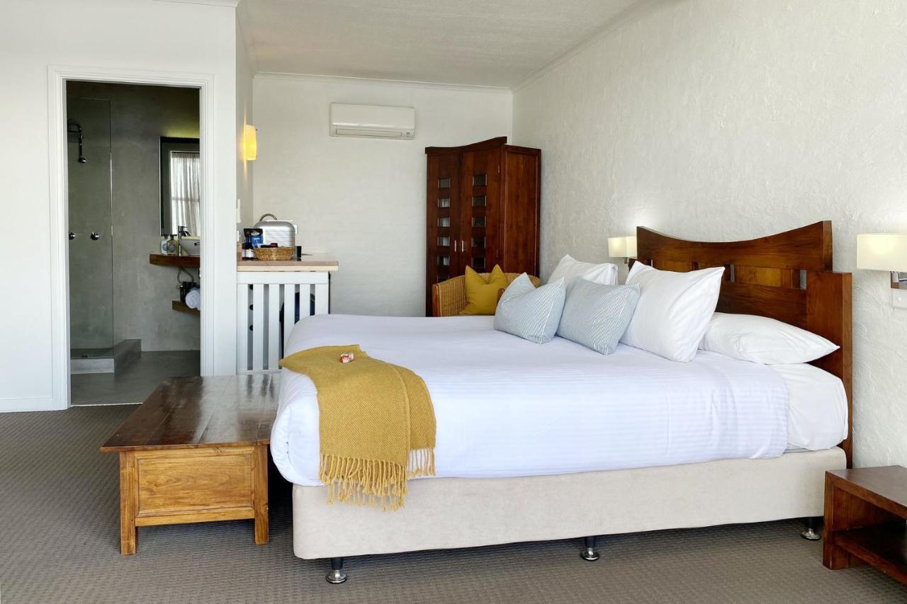 Bay Breeze Boutique Accommodation Бейтманс Бей Екстериор снимка