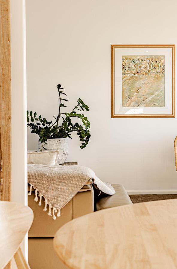 Bay Breeze Boutique Accommodation Бейтманс Бей Екстериор снимка