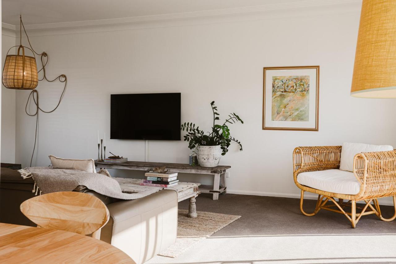 Bay Breeze Boutique Accommodation Бейтманс Бей Екстериор снимка