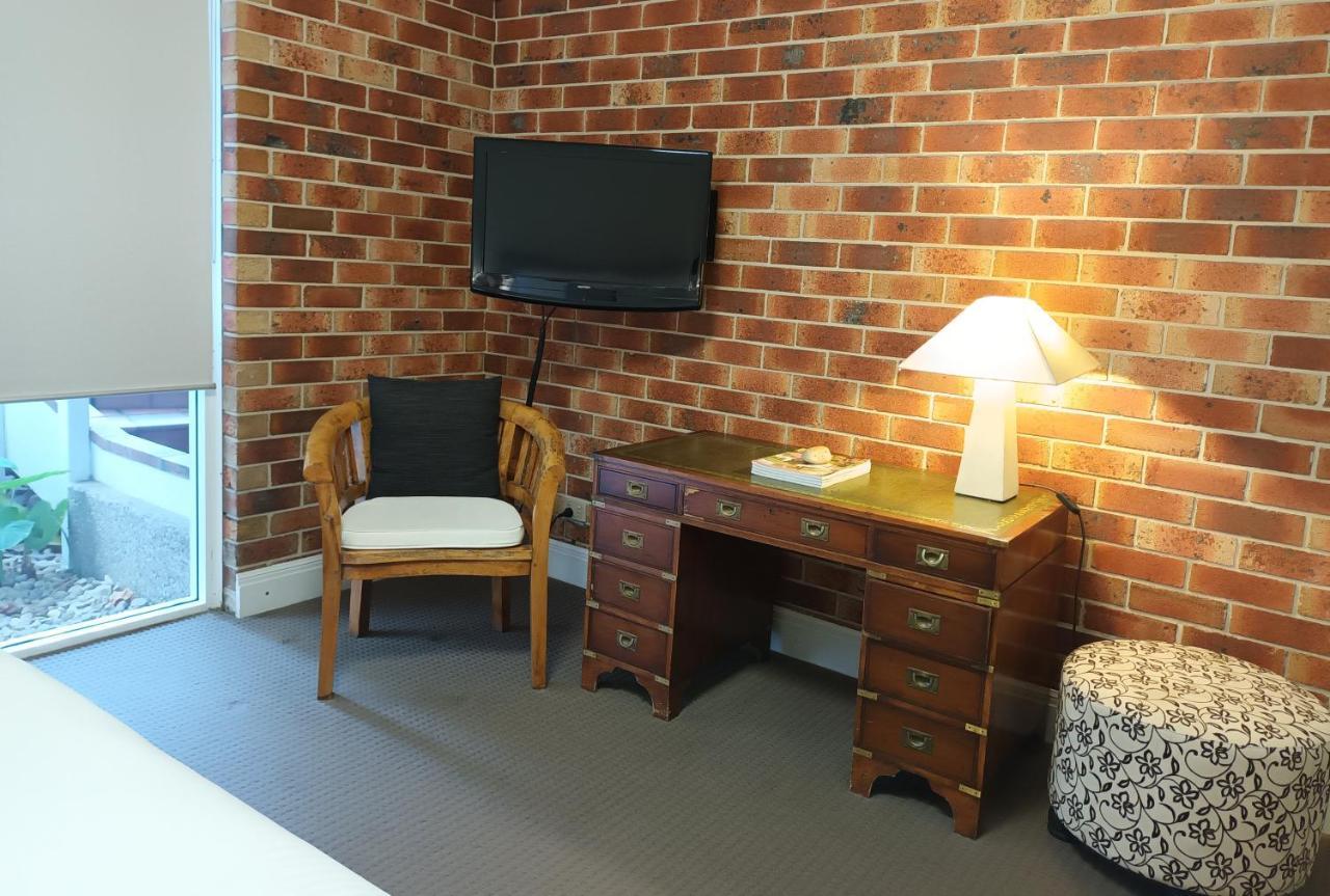 Bay Breeze Boutique Accommodation Бейтманс Бей Екстериор снимка
