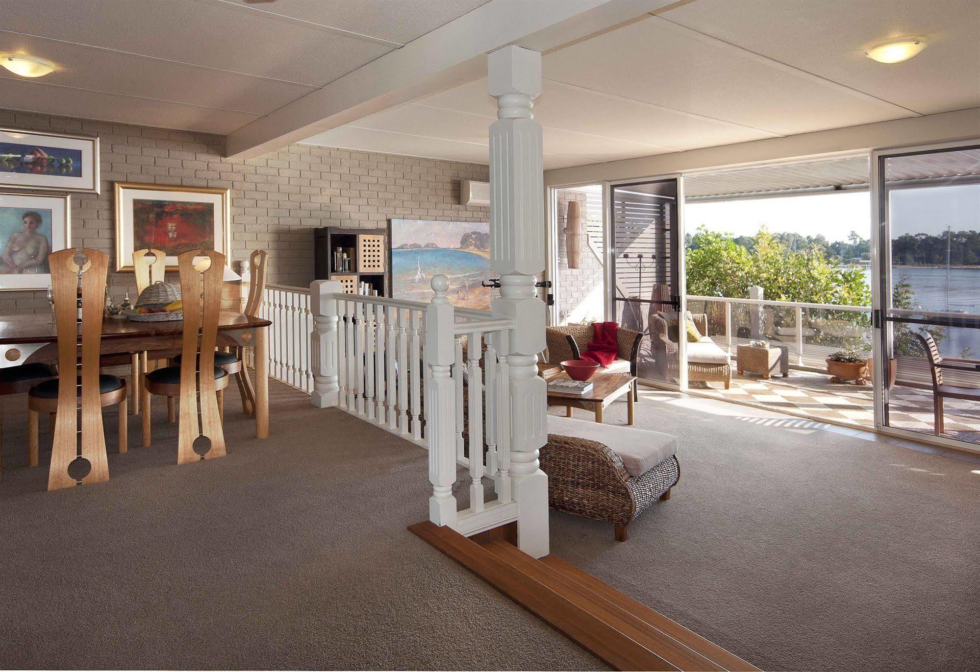 Bay Breeze Boutique Accommodation Бейтманс Бей Екстериор снимка